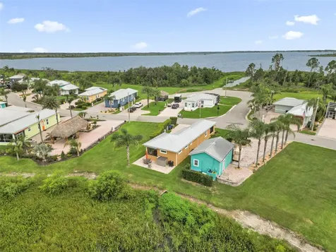 3261 Fish Hawk Drive Polk City FL 33868