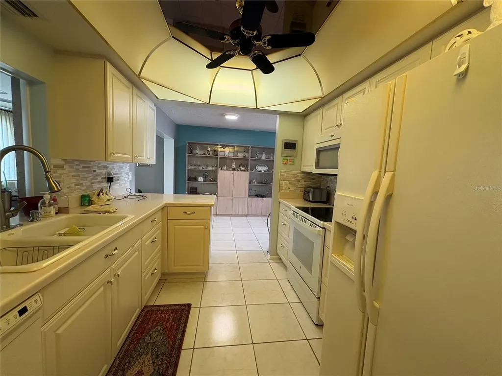 1612 S Elmwood Drive Bradenton FL 34208