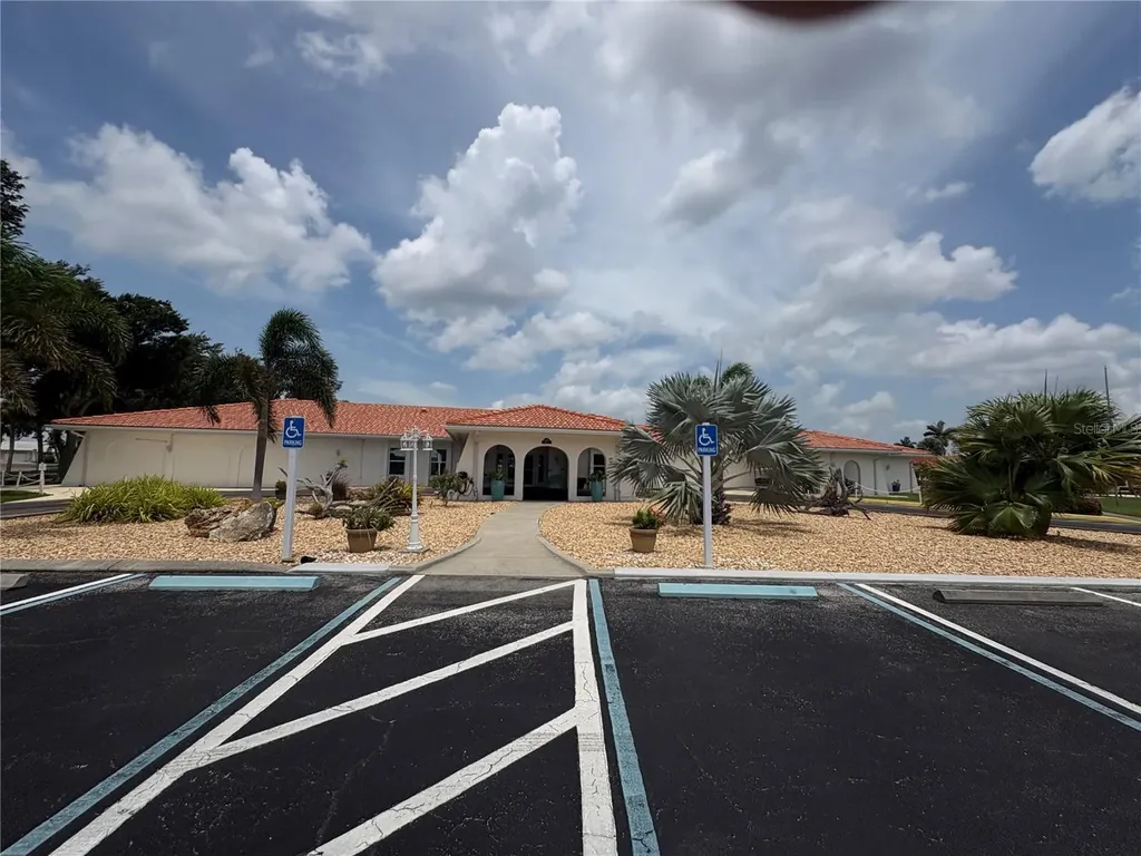 1612 S Elmwood Drive Bradenton FL 34208