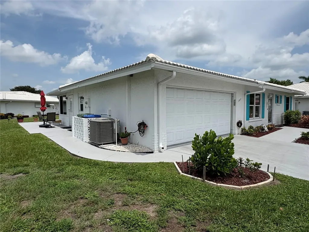 1612 S Elmwood Drive Bradenton FL 34208