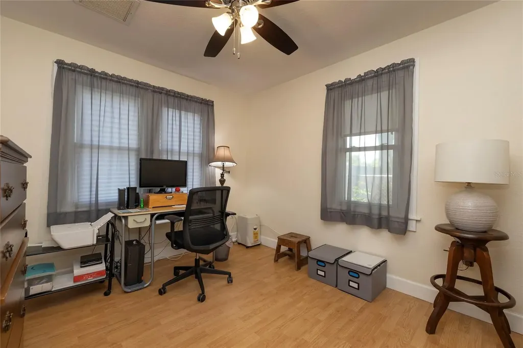 2869 30th Avenue N St Petersburg FL 33713