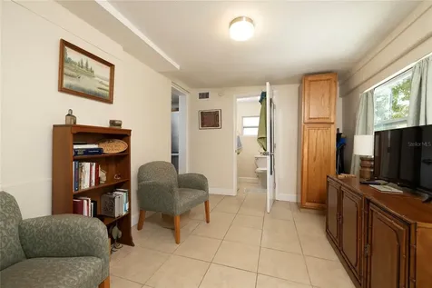 2869 30th Avenue N St Petersburg FL 33713