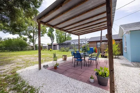 2869 30th Avenue N St Petersburg FL 33713