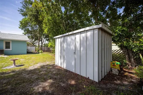 2869 30th Avenue N St Petersburg FL 33713