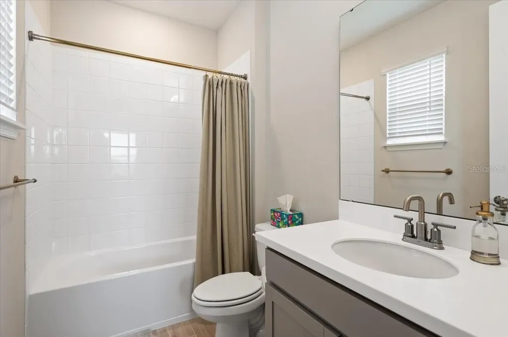 9016 Tequila Sunrise Drive Sarasota FL 34241
