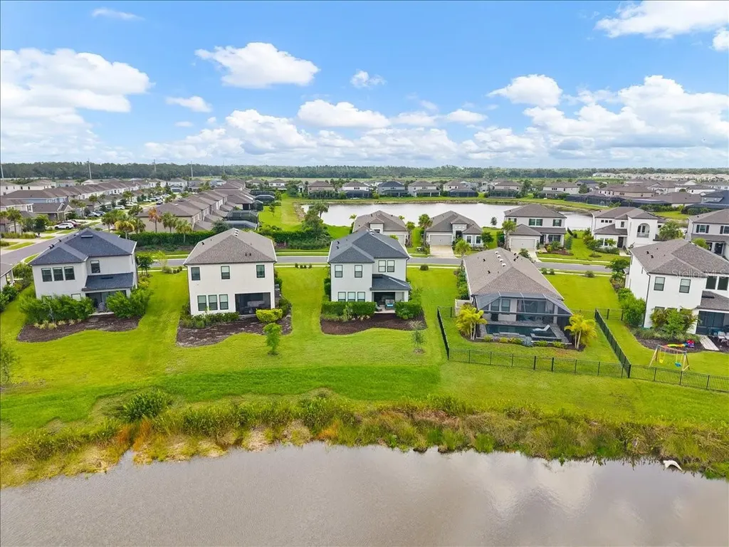 9016 Tequila Sunrise Drive Sarasota FL 34241