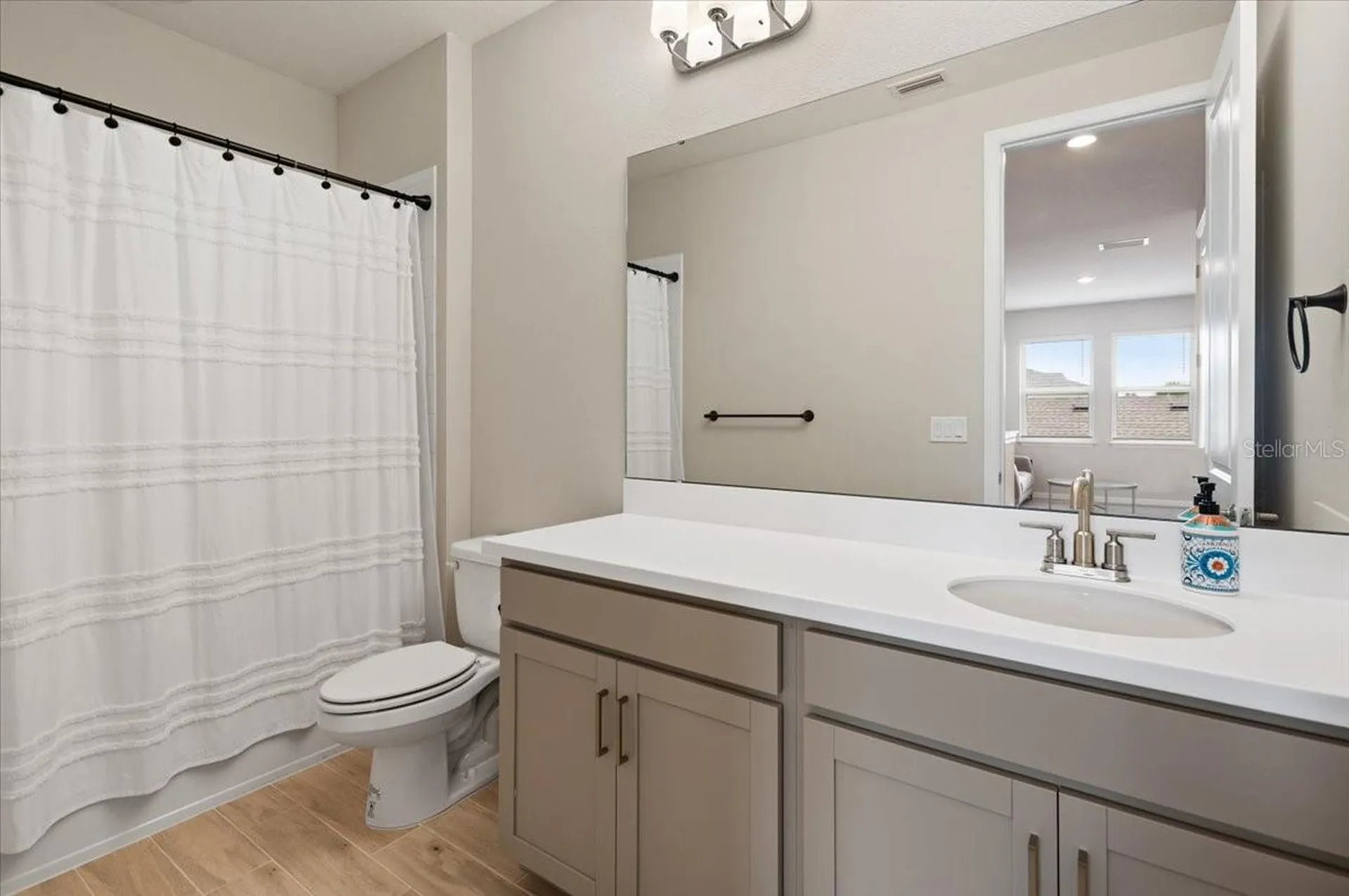 9016 Tequila Sunrise Drive Sarasota FL 34241