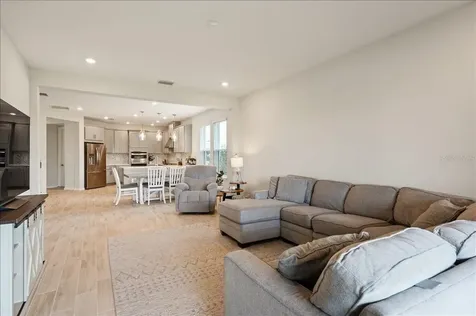 9016 Tequila Sunrise Drive Sarasota FL 34241