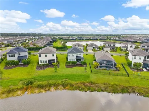 9016 Tequila Sunrise Drive Sarasota FL 34241