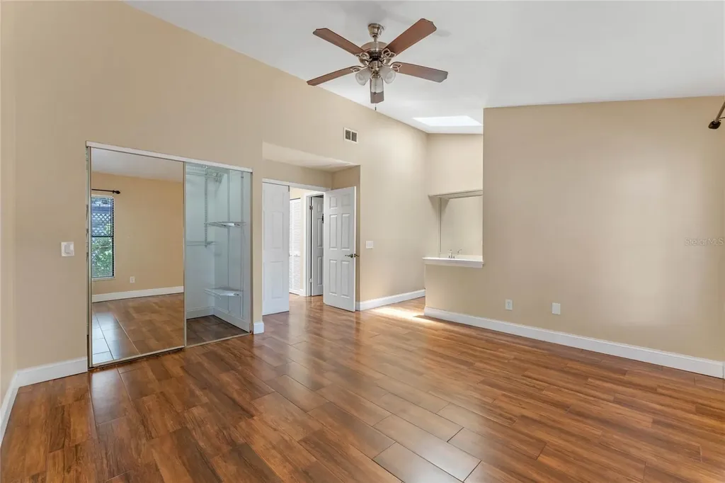 521 Lakeshore Circle Lake Mary FL 32746