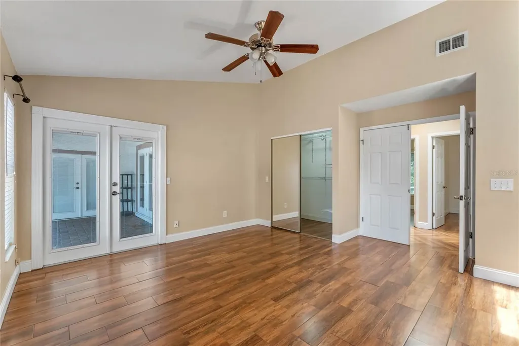 521 Lakeshore Circle Lake Mary FL 32746