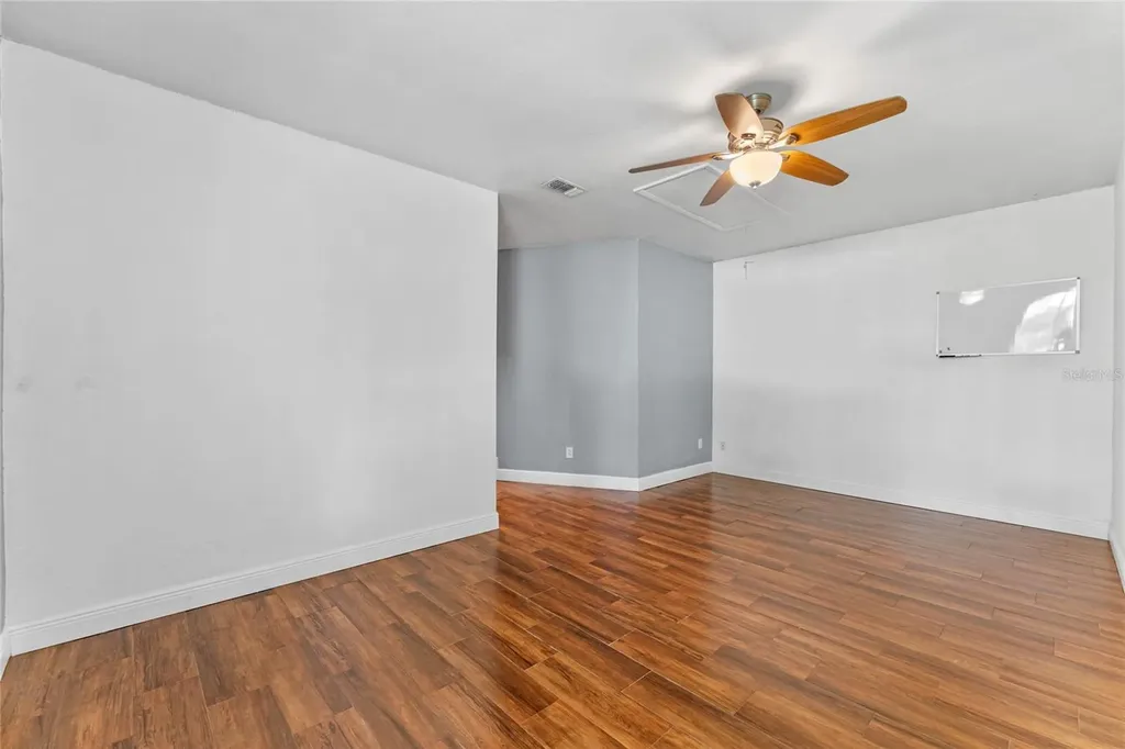 521 Lakeshore Circle Lake Mary FL 32746
