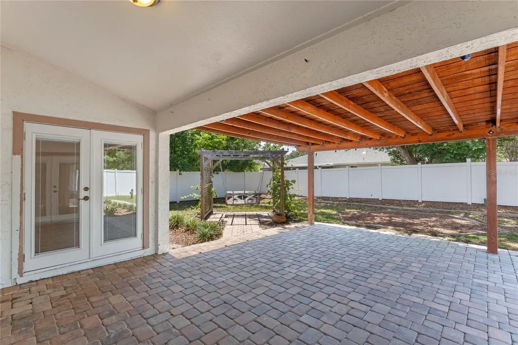 521 Lakeshore Circle Lake Mary FL 32746