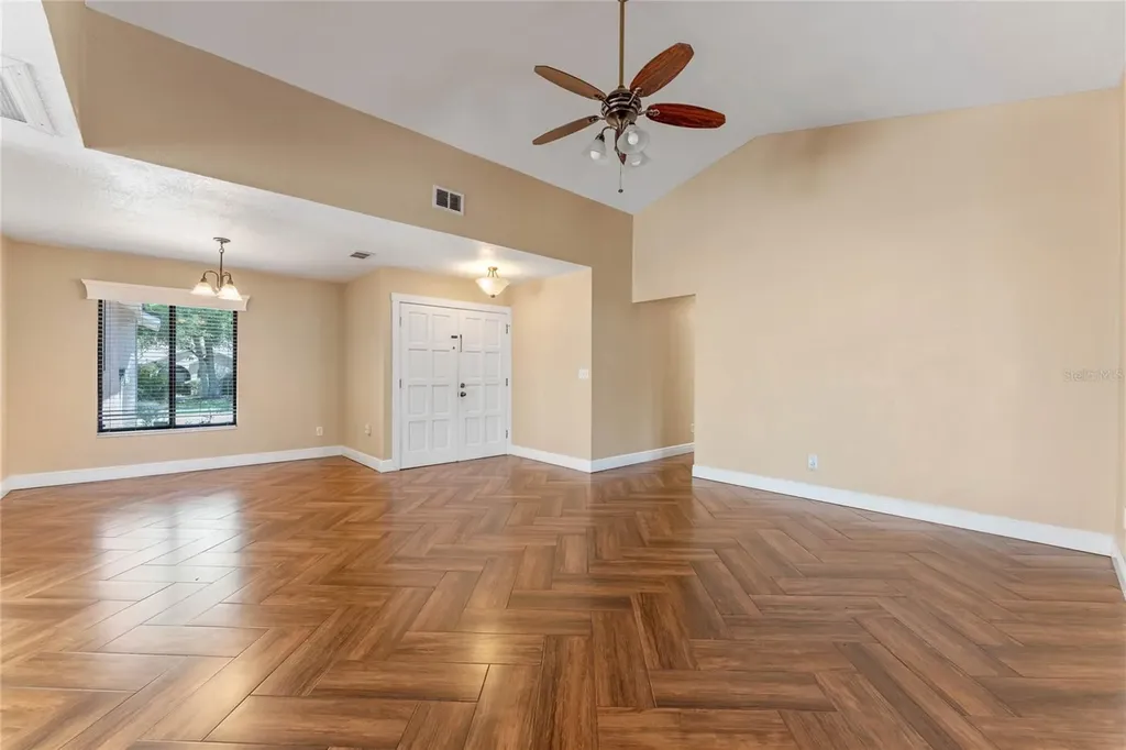 521 Lakeshore Circle Lake Mary FL 32746