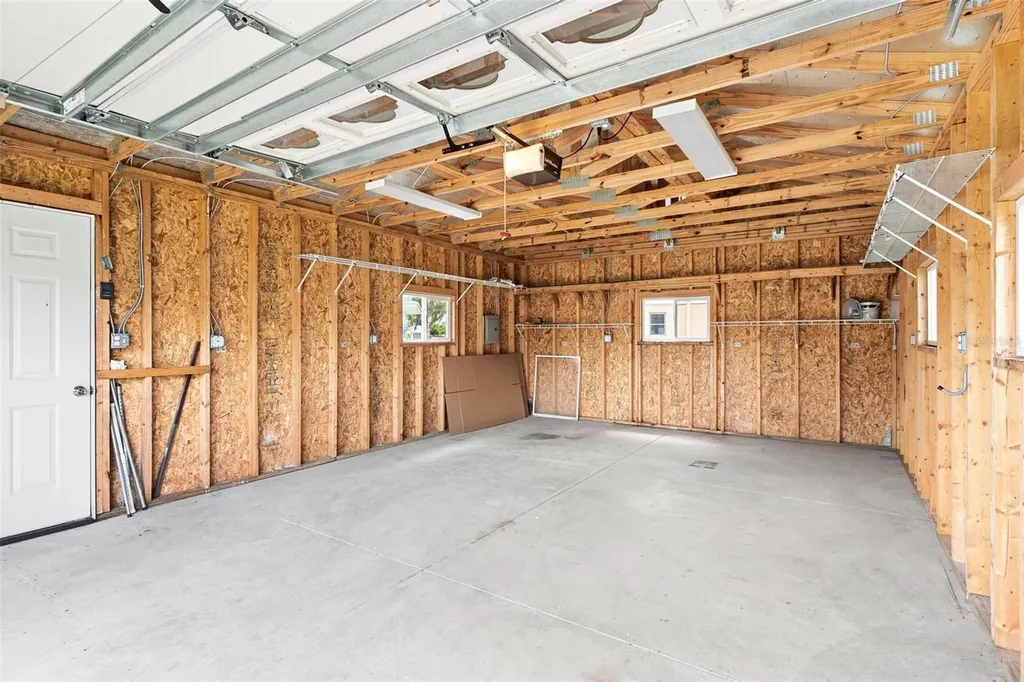 1631 Canal Court Tavares FL 32778