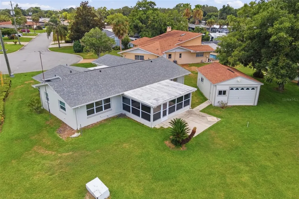 1631 Canal Court Tavares FL 32778