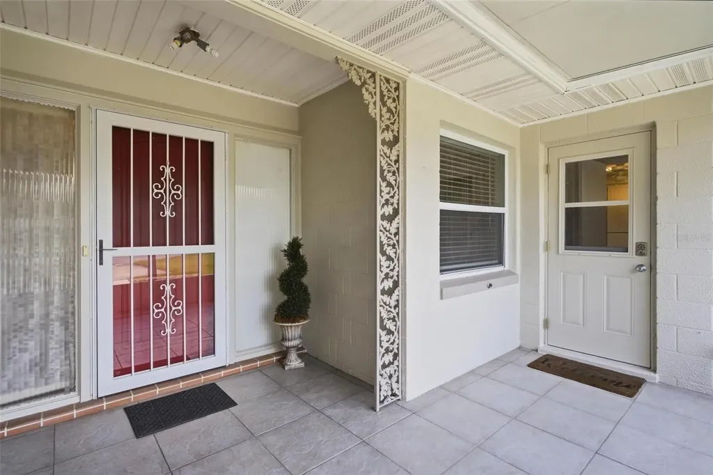 1631 Canal Court Tavares FL 32778