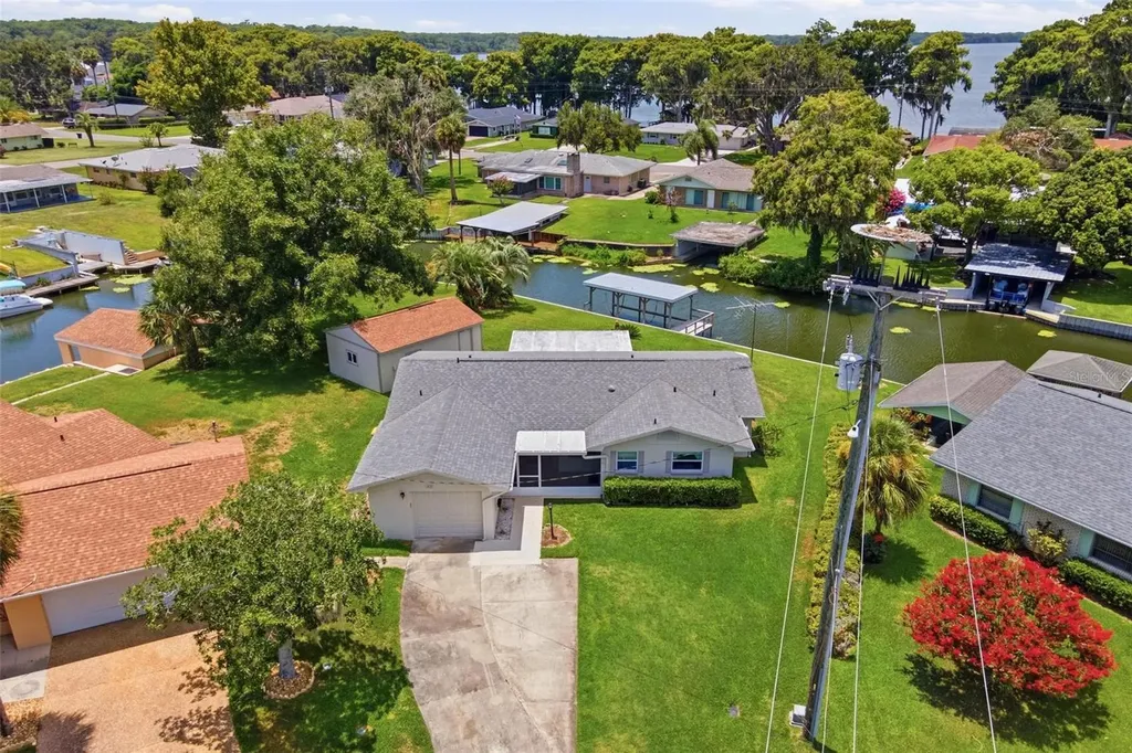 1631 Canal Court Tavares FL 32778