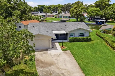 1631 Canal Court Tavares FL 32778