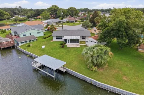 1631 Canal Court Tavares FL 32778
