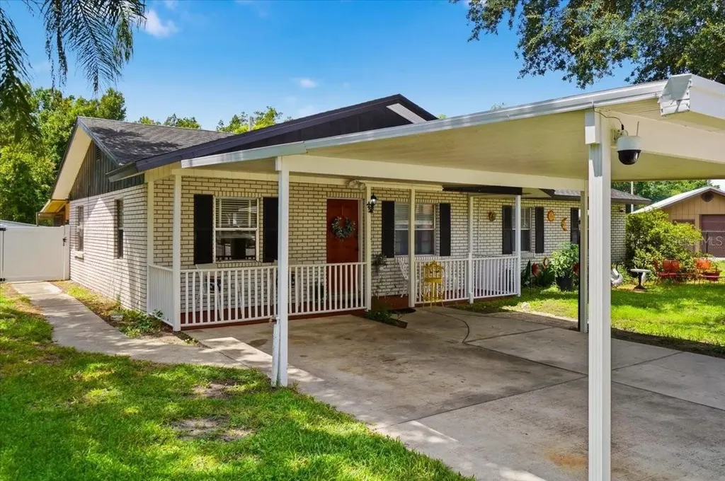 156 Manseau Drive Winter Haven FL 33880