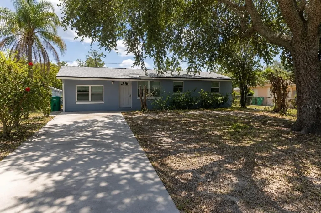 217 Betty Avenue S Dundee FL 33838