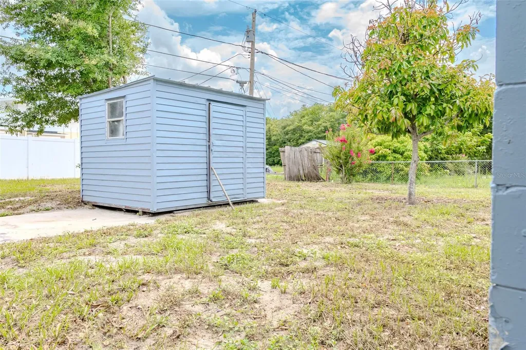 217 Betty Avenue S Dundee FL 33838