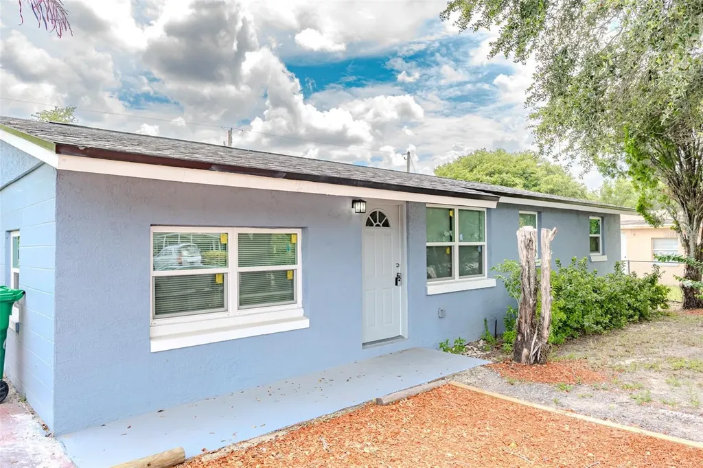 217 Betty Avenue S Dundee FL 33838