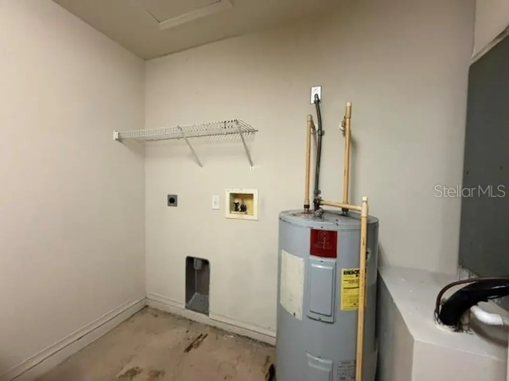 31-33 E St Louis Avenue Eustis FL 32726