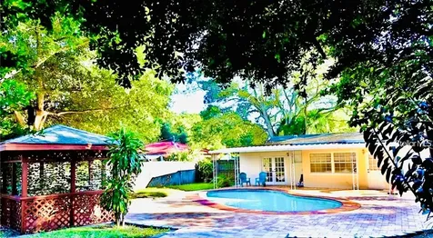 3925 W Bay View Avenue Tampa FL 33611