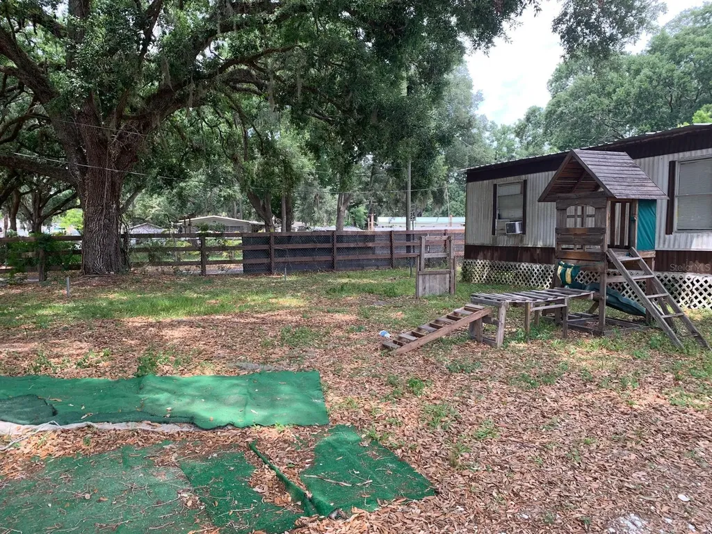 11811 Hazen Avenue Thonotosassa FL 33592