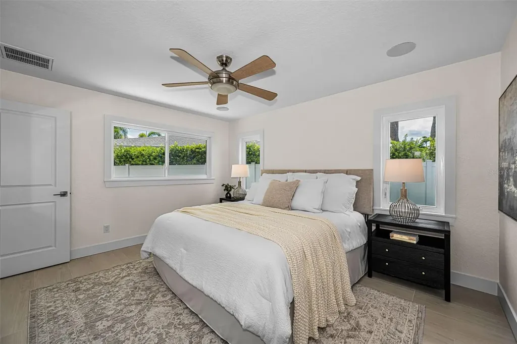 7901 10th Avenue S St Petersburg FL 33707