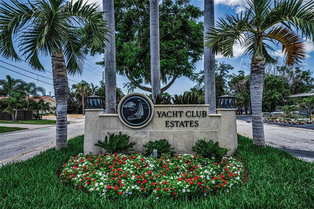 7901 10th Avenue S St Petersburg FL 33707