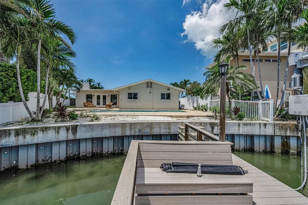 7901 10th Avenue S St Petersburg FL 33707