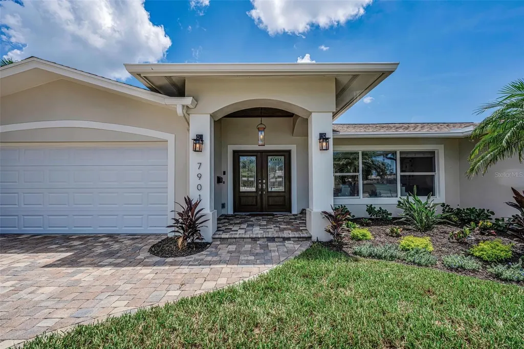 7901 10th Avenue S St Petersburg FL 33707