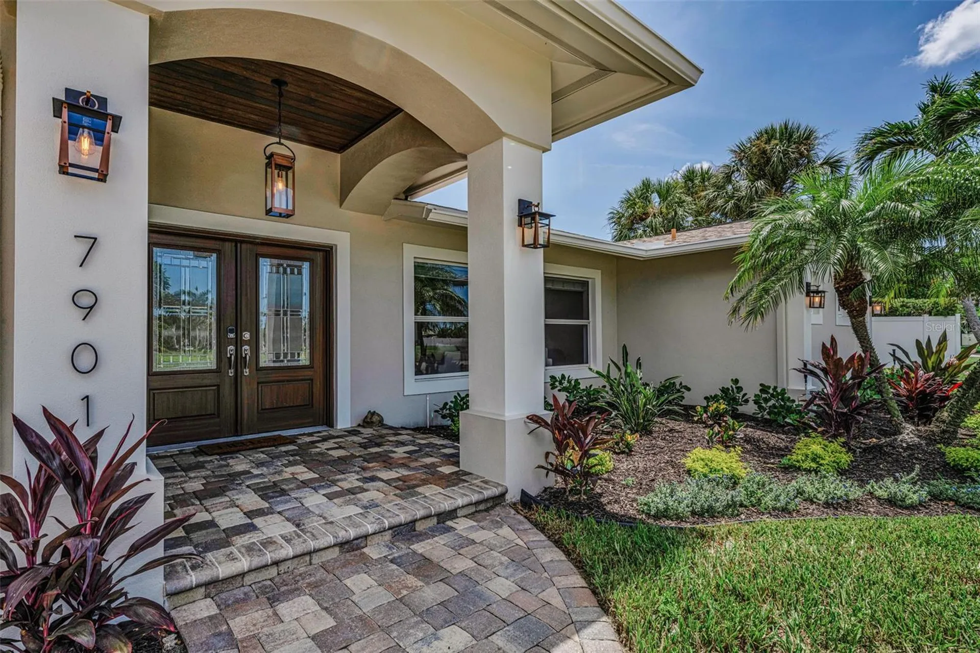 7901 10th Avenue S St Petersburg FL 33707