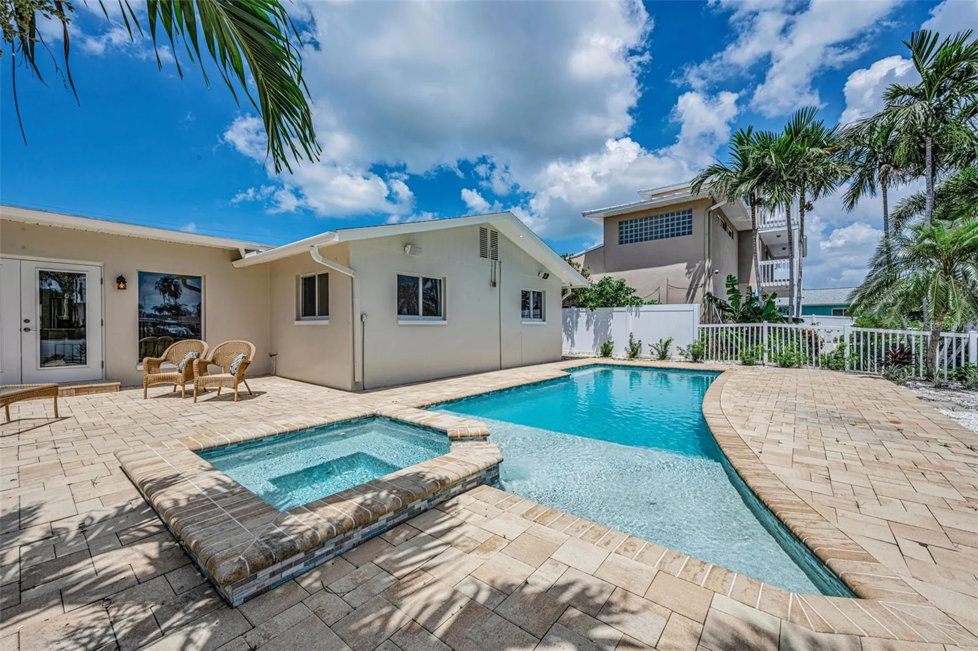 7901 10th Avenue S St Petersburg FL 33707