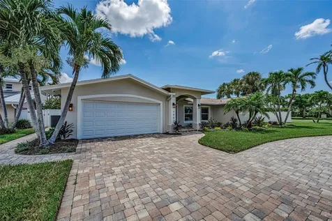 7901 10th Avenue S St Petersburg FL 33707