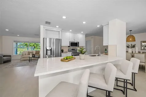 7901 10th Avenue S St Petersburg FL 33707