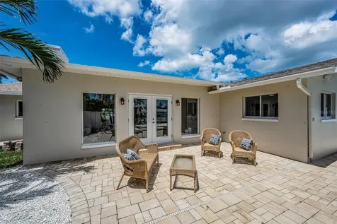 7901 10th Avenue S St Petersburg FL 33707