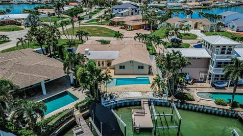 7901 10th Avenue S St Petersburg FL 33707
