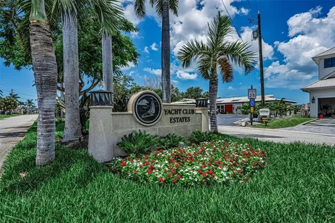 7901 10th Avenue S St Petersburg FL 33707