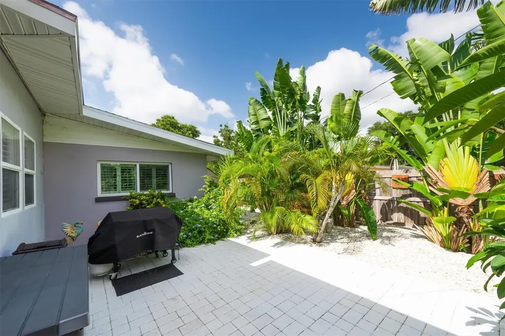 37 Southwind Drive Belleair Bluffs FL 33770