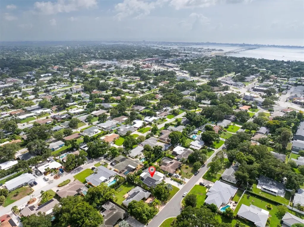 37 Southwind Drive Belleair Bluffs FL 33770