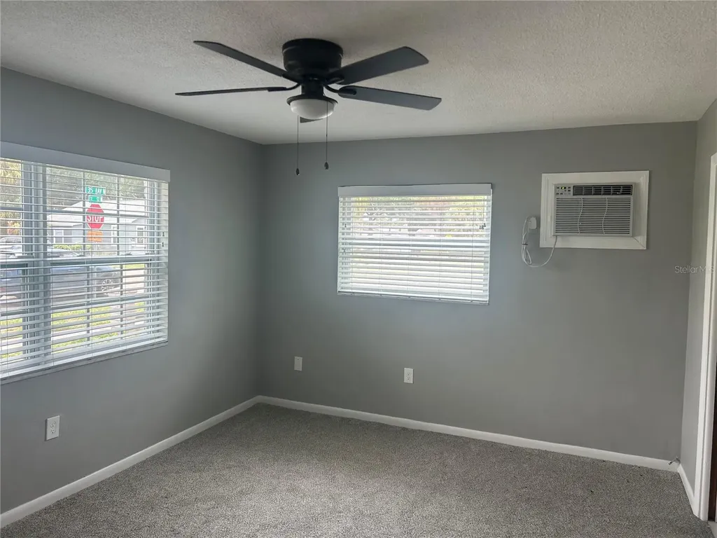 300 35th Avenue N St Petersburg FL 33704