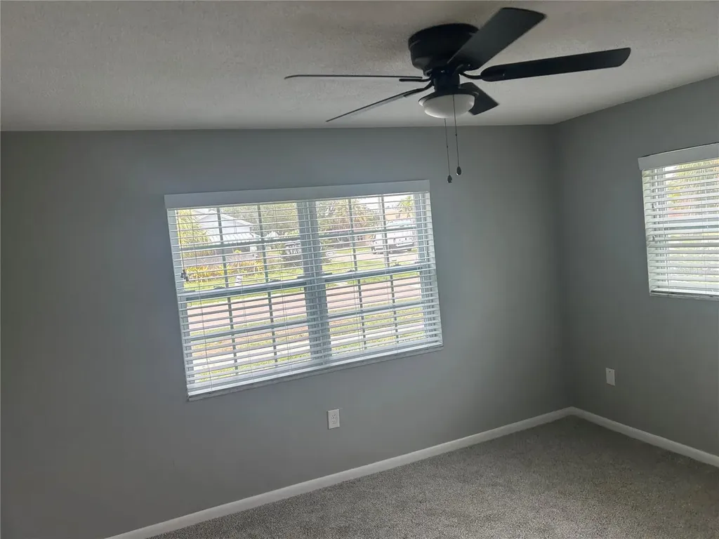 300 35th Avenue N St Petersburg FL 33704