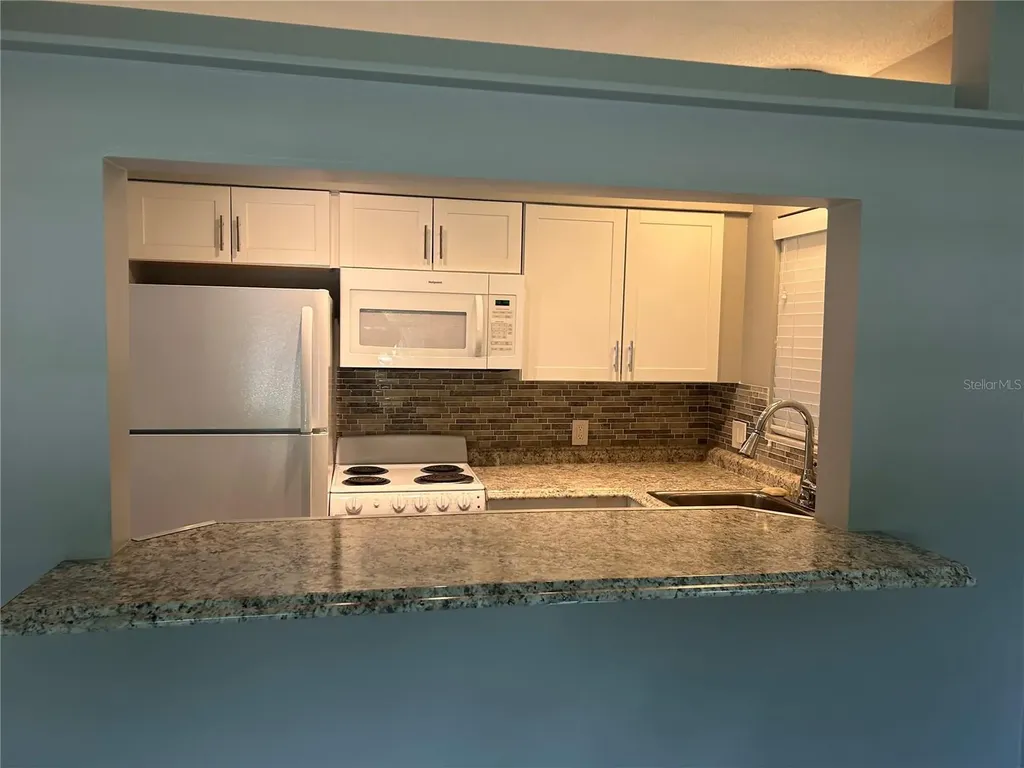 300 35th Avenue N St Petersburg FL 33704