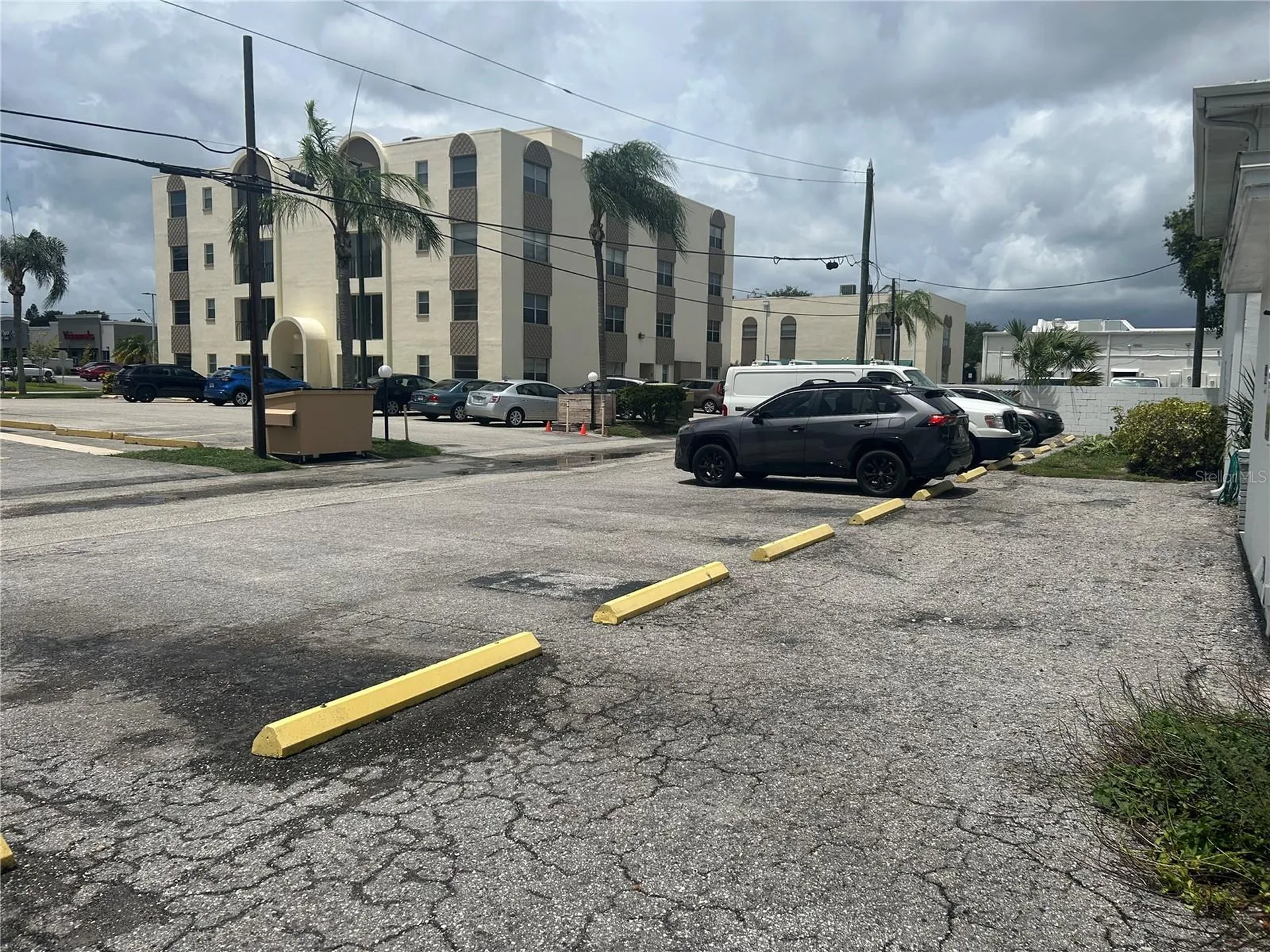 300 35th Avenue N St Petersburg FL 33704
