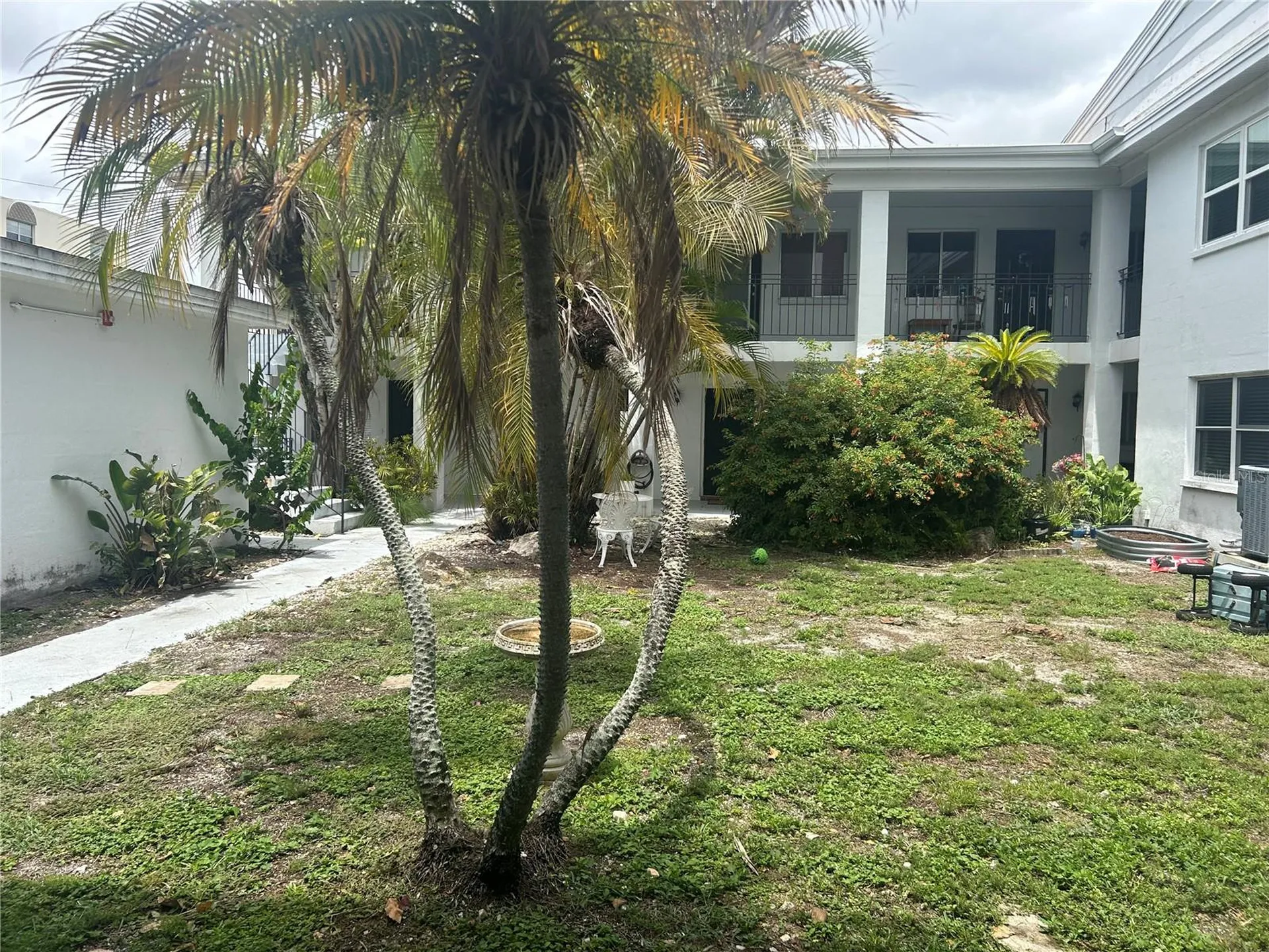 300 35th Avenue N St Petersburg FL 33704