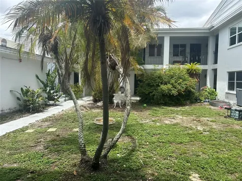 300 35th Avenue N St Petersburg FL 33704